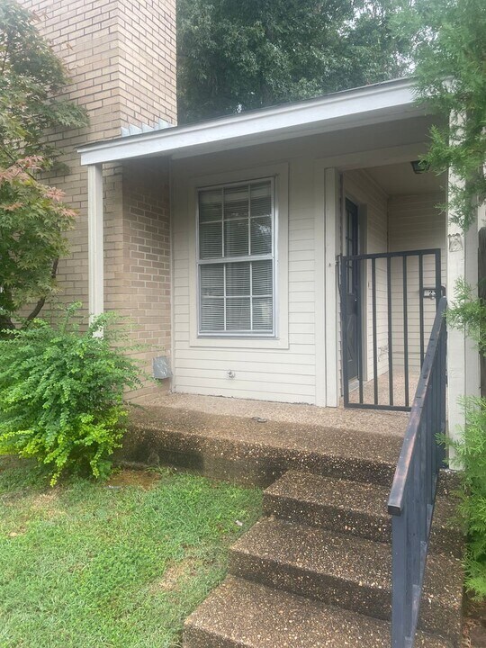 23 Rue De Soleil Rue in Longview, TX - Building Photo