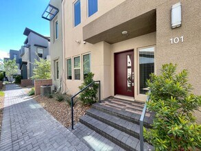 11311 Glowing Ave in Las Vegas, NV - Building Photo - Building Photo