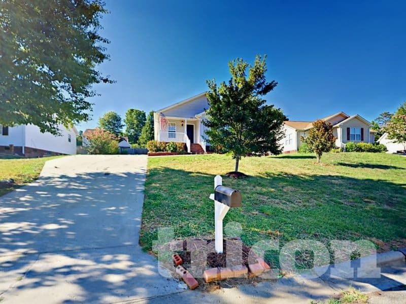 1031 Castle Rock Ct in Concord, NC - Foto de edificio