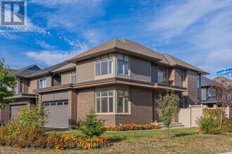 100 Lochhouse Walk in Ottawa, ON - Building Photo - Building Photo