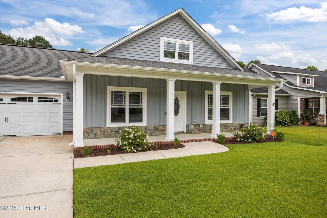 275 Station House Rd in New Bern, NC - Building Photo