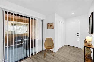 3151 N Soaring Gulls Dr in Las Vegas, NV - Building Photo - Building Photo