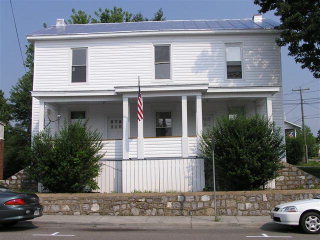 203 N Main St in Broadway, VA - Foto de edificio