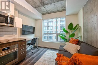 256-1256 Rideau St in Ottawa, ON - Building Photo - Building Photo