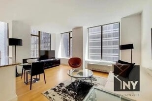 126 Pearl St, Unit 22R in New York, NY - Building Photo