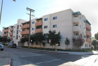 NoHo Village Apartments in North Hollywood, CA - Building Photo - Building Photo