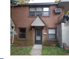 310 Hoffnagle st, Unit 1st Floor in Philadelphia, PA - Building Photo