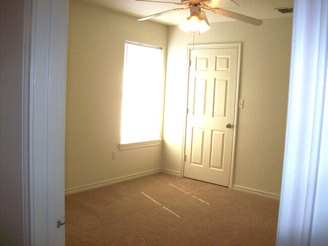 803 N Bangor Ave in Lubbock, TX - Building Photo - Building Photo