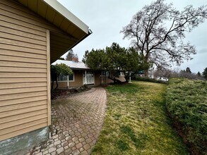 211 Spring St in La Grande, OR - Building Photo - Building Photo