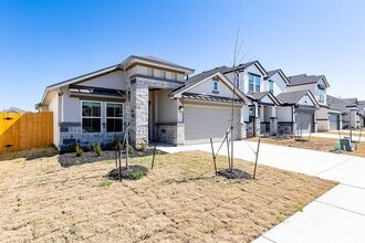 125 Comet Pointe Dr in Andice, TX - Building Photo - Building Photo