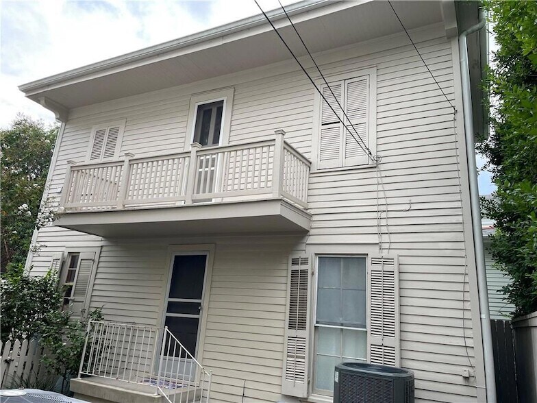 1462 State St in New Orleans, LA - Building Photo
