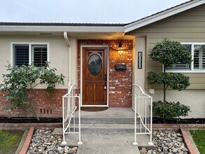 1000 Heidi Ave in Modesto, CA - Building Photo - Building Photo