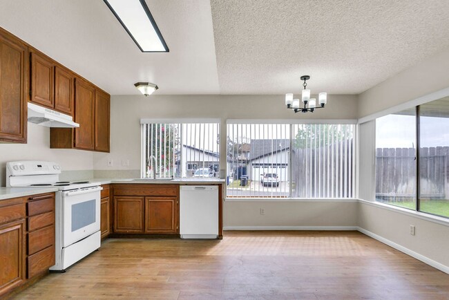 8979 Canis Ln in San Diego, CA - Building Photo - Building Photo