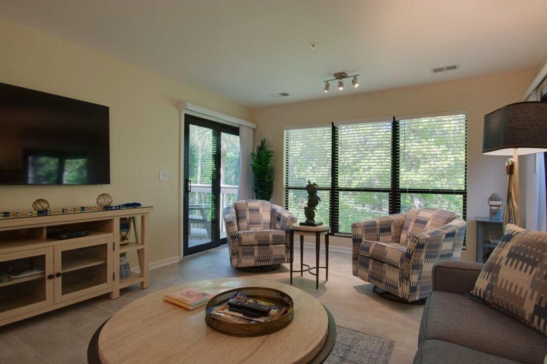 10 Dune House Ln in Hilton Head Island, SC - Building Photo