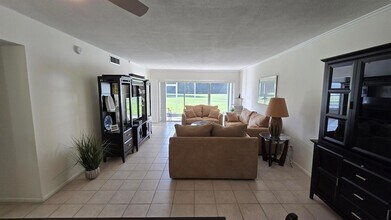 3150 N Palm Aire Dr, Unit 108 in Pompano Beach, FL - Building Photo - Building Photo