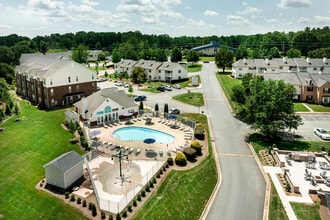 Mills Creek in Gastonia, NC - Foto de edificio - Building Photo