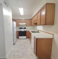 600 Reusens Rd, Unit N150 in Lynchburg, VA - Building Photo