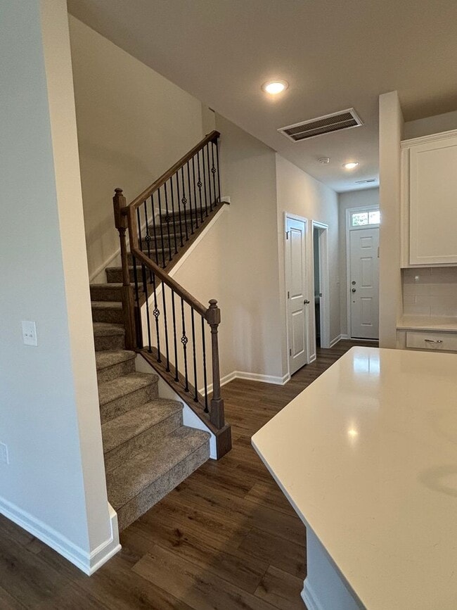 1250 Candlebrook Ct in Boiling Springs, SC - Foto de edificio - Building Photo