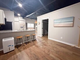 209 S Church St in Livingston, TN - Building Photo