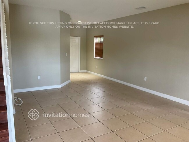 22121 SW 87th Pl in Cutler Bay, FL - Foto de edificio - Building Photo