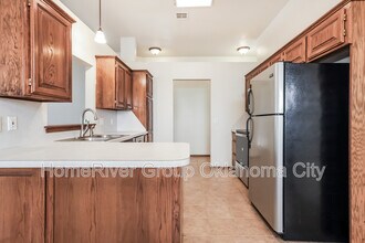 11608 Wallace Ave in Oklahoma City, OK - Building Photo - Building Photo