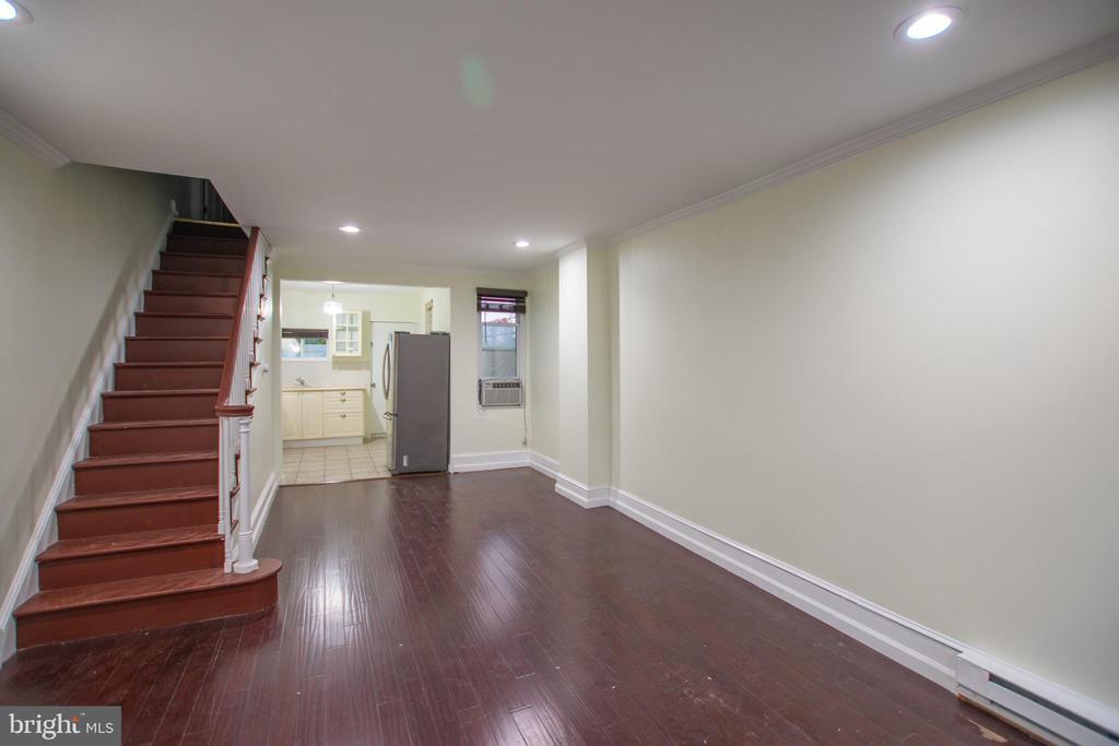 2043 Gerritt St in Philadelphia, PA - Building Photo