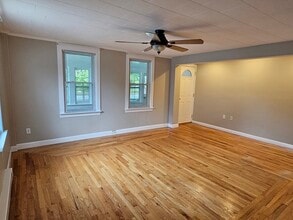 27 Ferry St in Grafton, MA - Building Photo - Building Photo