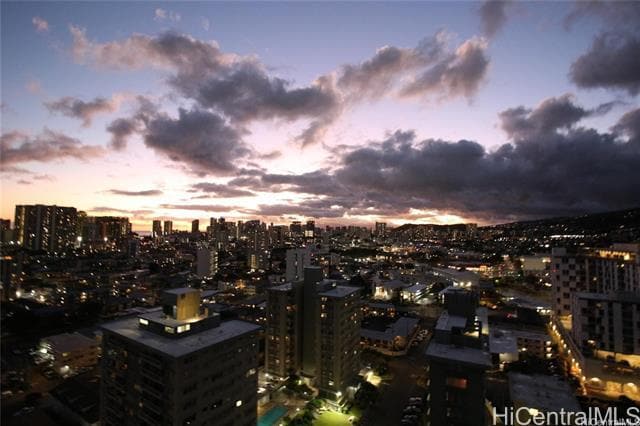2724 Kahoaloha Ln in Honolulu, HI - Building Photo - Building Photo