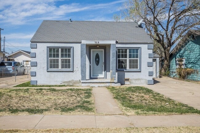property at 719 N Roberts St