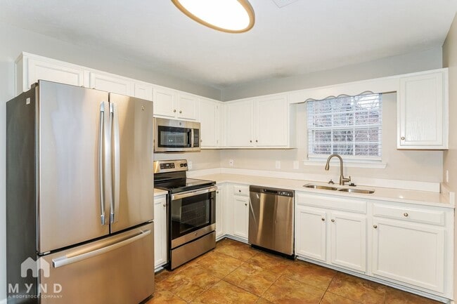 252 Cedarview Dr in Nashville, TN - Foto de edificio - Building Photo