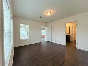 5461 Bahia Wy in Brooksville, FL - Building Photo - Building Photo