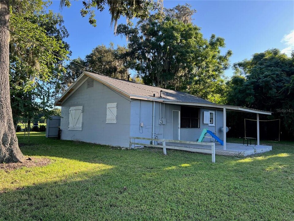 12852 Florida Ave in Astatula, FL - Building Photo