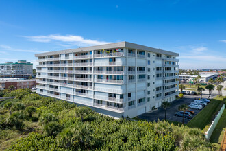 Majestic Seas in Cocoa Beach, FL - Building Photo - Building Photo