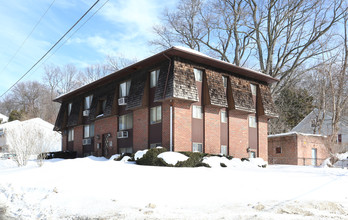 4 Oldham Ave in Waterbury, CT - Building Photo - Building Photo