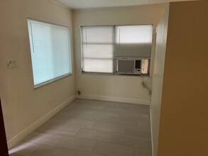 1005 Vine St in Daytona Beach, FL - Building Photo - Building Photo