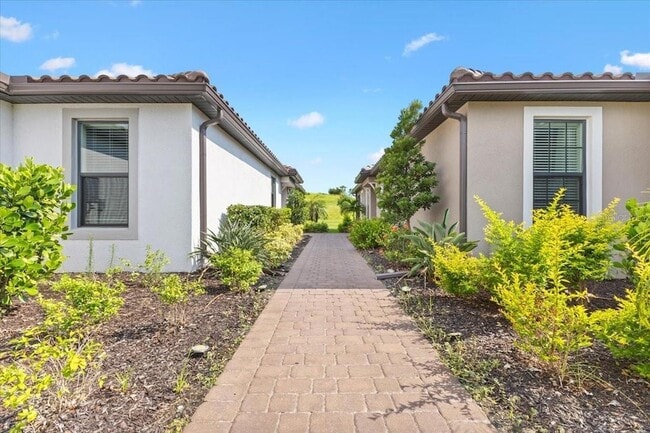 6236 Grandview Hill Ct, Unit 1010 in Bradenton, FL - Building Photo - Building Photo