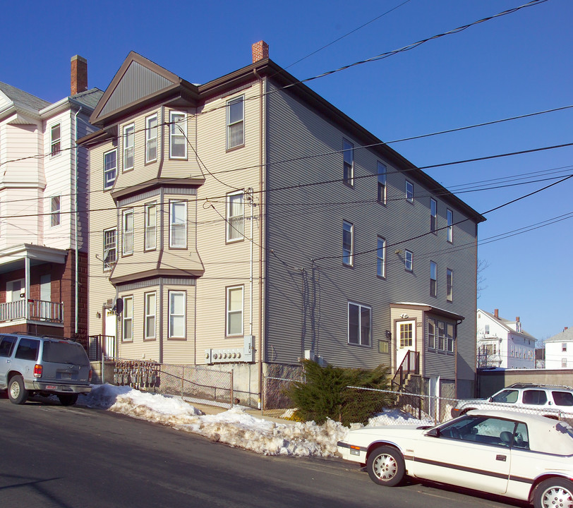 203-207 Lowell St in Fall River, MA - Foto de edificio