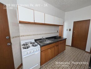 3309 W Irving Park Rd in Chicago, IL - Building Photo - Building Photo