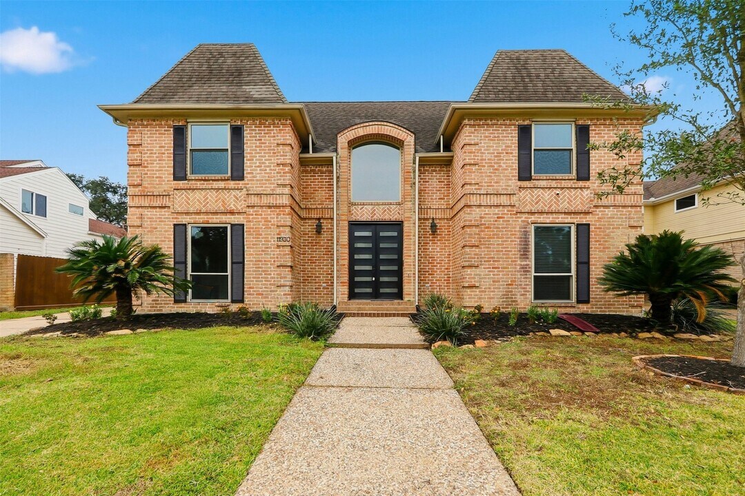 11930 Carriage Hill Dr in Houston, TX - Foto de edificio