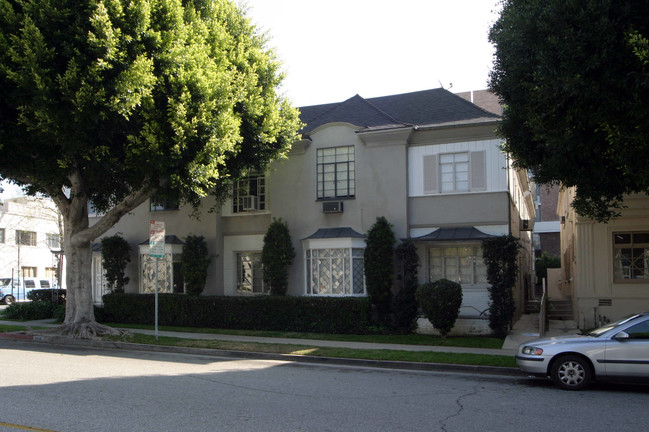 200 S Lasky Dr in Beverly Hills, CA - Building Photo - Building Photo