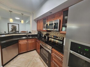 11790 St Andrews Place, Unit 205 in Wellington, FL - Foto de edificio - Building Photo