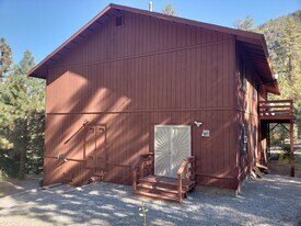 1428 Zermatt Dr in Pine Mountain Club, CA - Building Photo