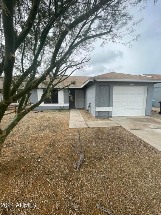20818 N 30th Dr in Phoenix, AZ - Building Photo