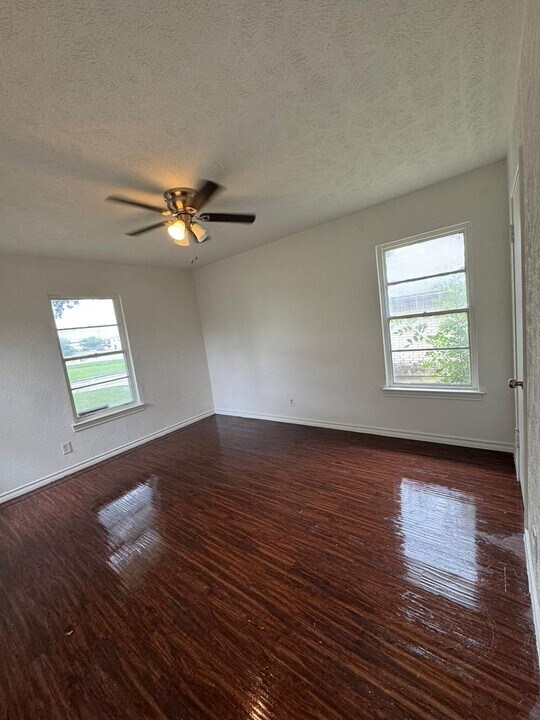 2309 Meadow Ln in Mesquite, TX - Building Photo