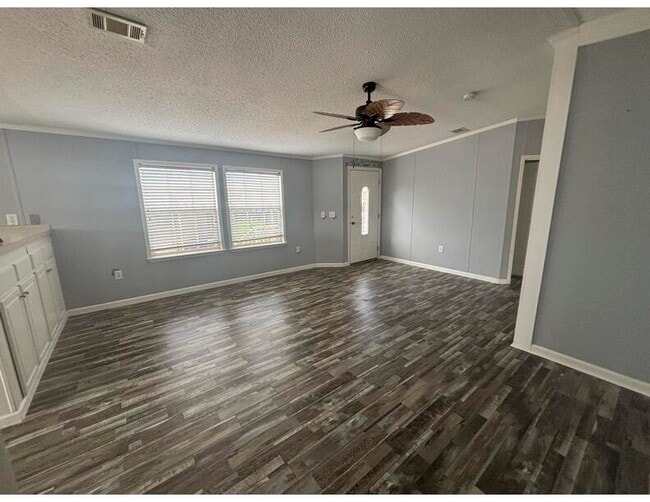 8321 SE Skylark Ave in Hobe Sound, FL - Building Photo - Building Photo