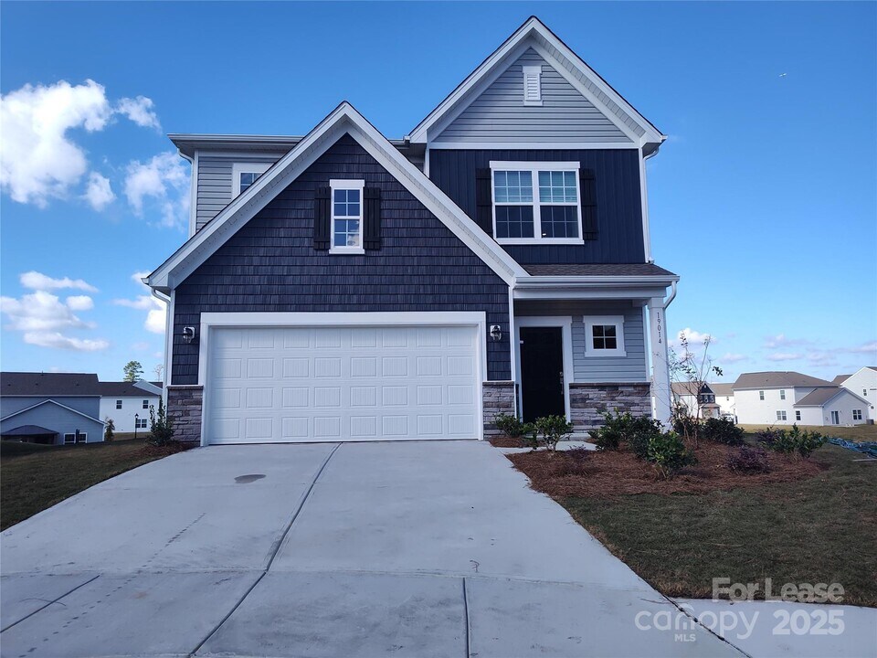 19014 Direwolf Cove in Charlotte, NC - Building Photo