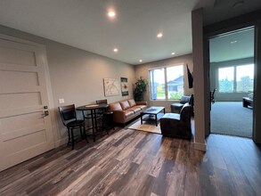 75 Highnoon Way in Bozeman, MT - Foto de edificio - Building Photo