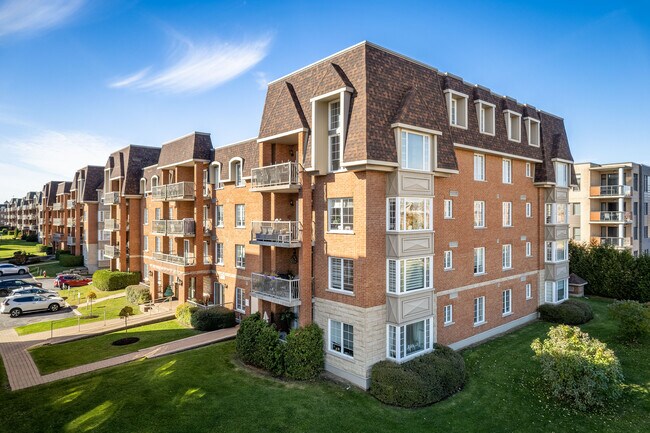 2995 Claude-Henri-Grignon St in Montréal, QC - Building Photo - Building Photo