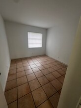 717 NE 13th Ct in Fort Lauderdale, FL - Building Photo - Building Photo