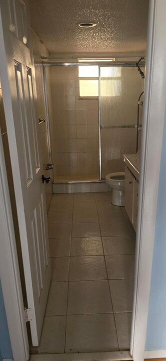 403 NW 68th Ave in Plantation, FL - Building Photo